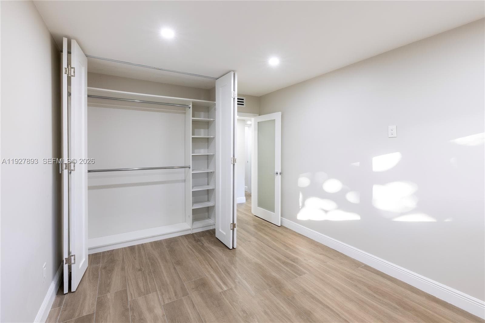 6855 Edgewater Dr, Coral Gables FL 33133 — 11