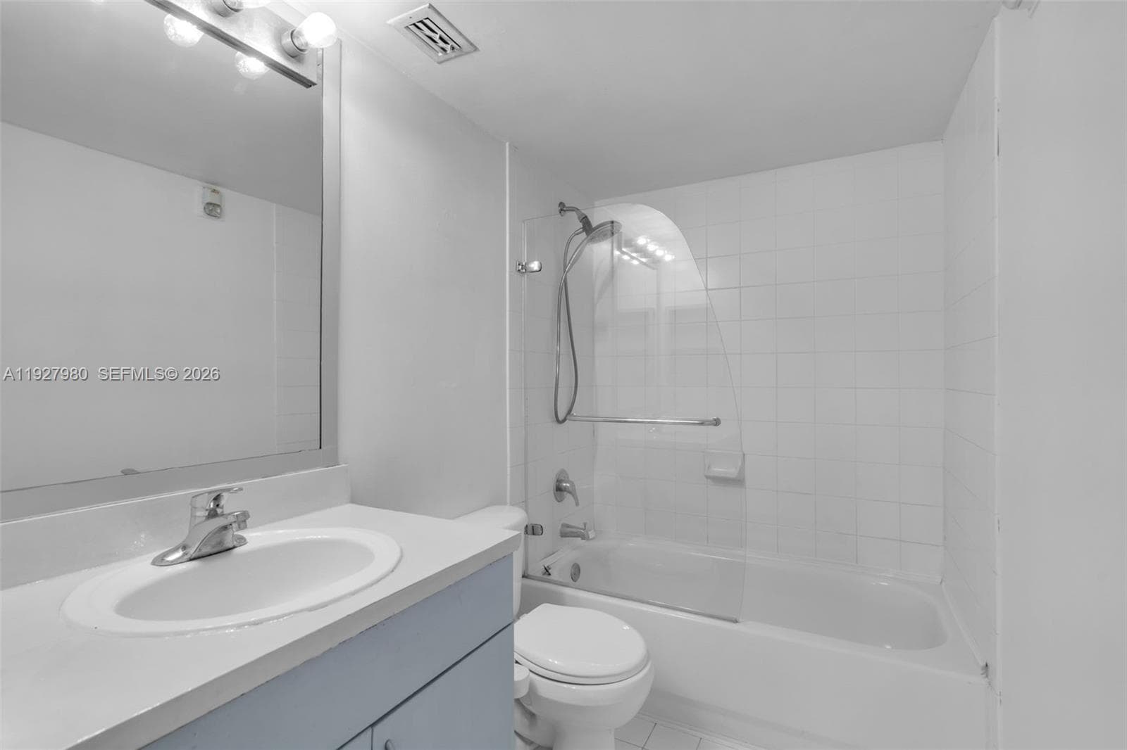 1401 Bay Rd # 405, Miami Beach FL 33139 — 14