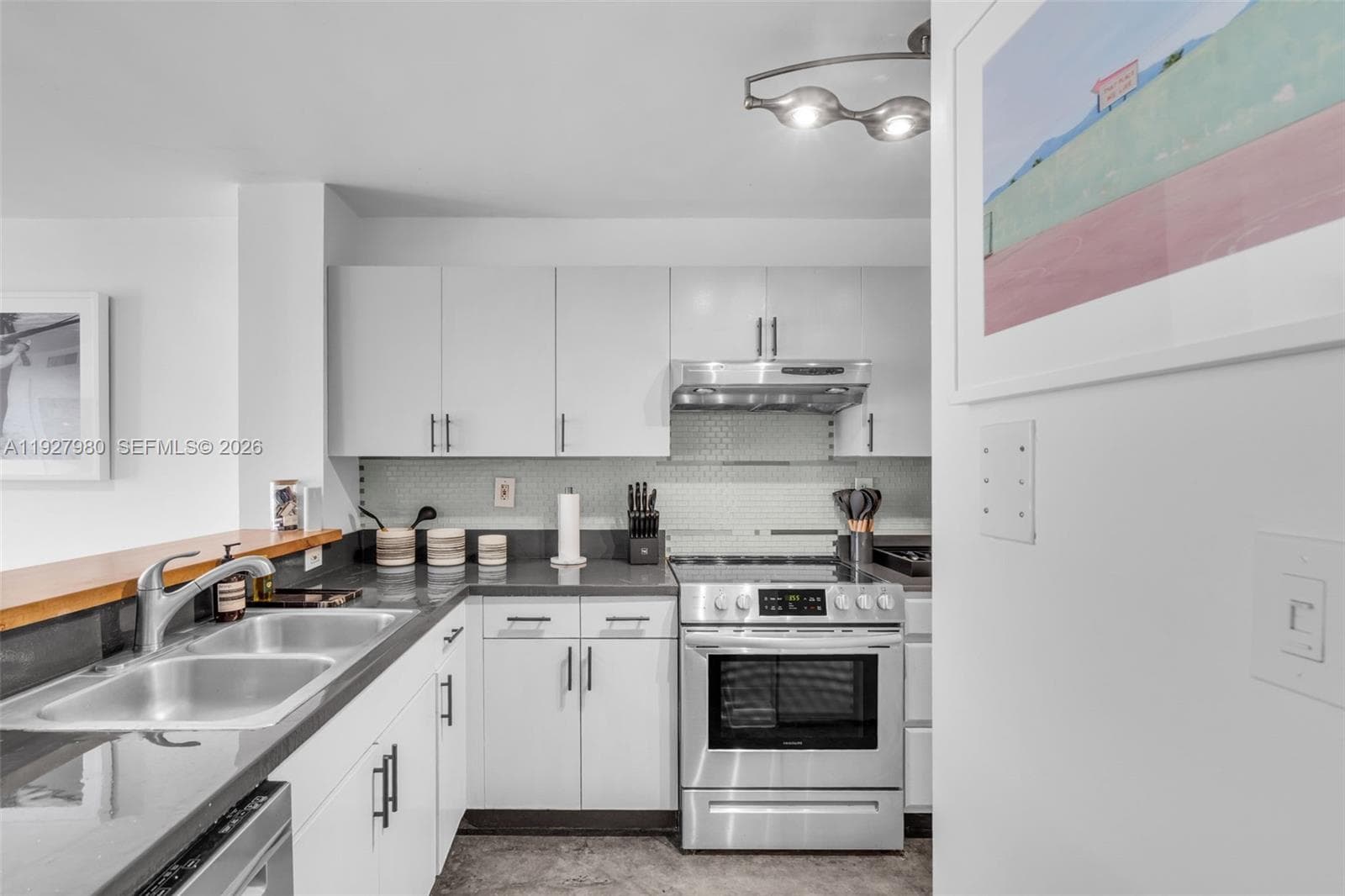 1401 Bay Rd # 405, Miami Beach FL 33139 — 8