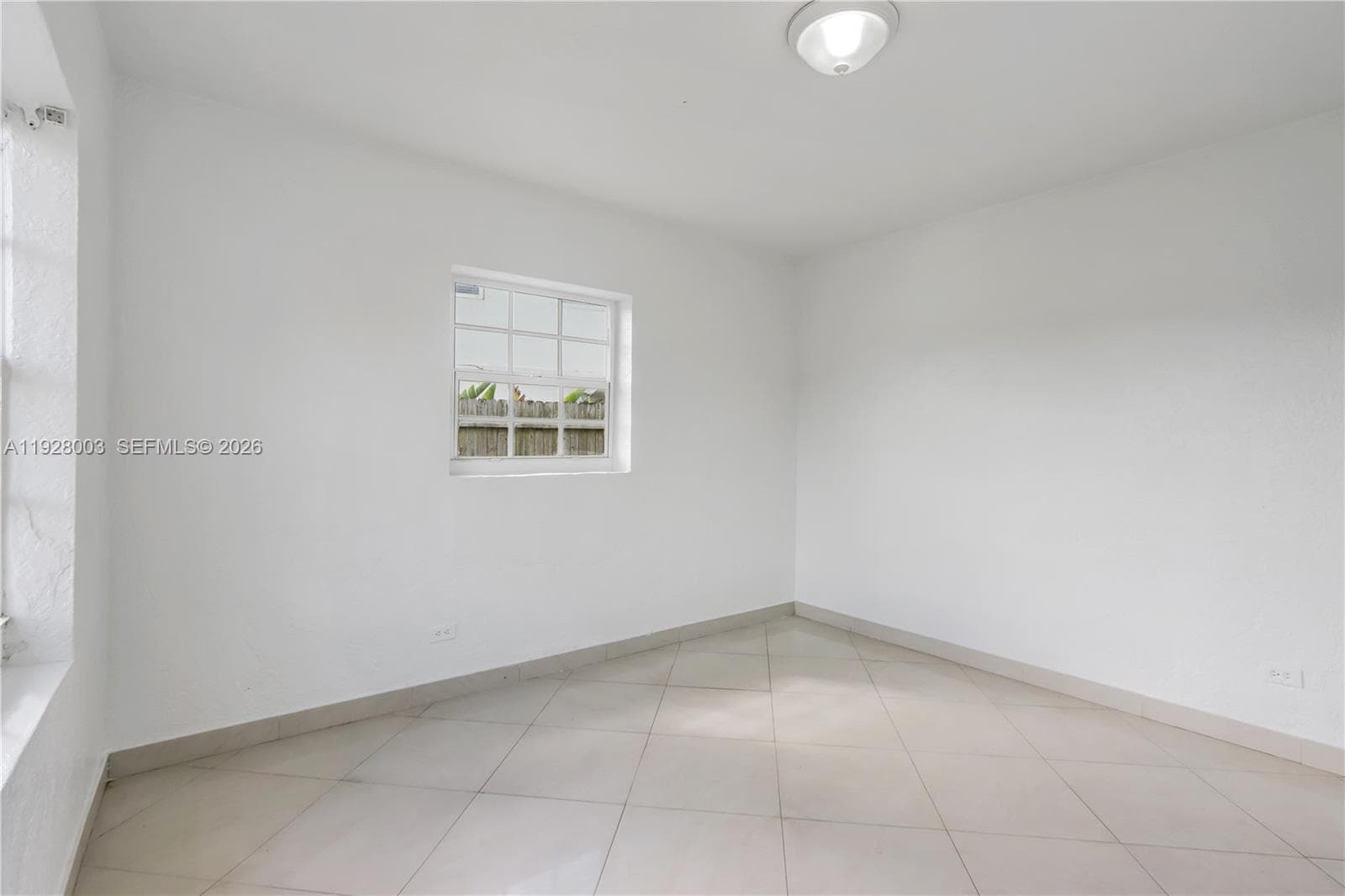 1540 E 8th Ct, Hialeah FL 33010 — 12