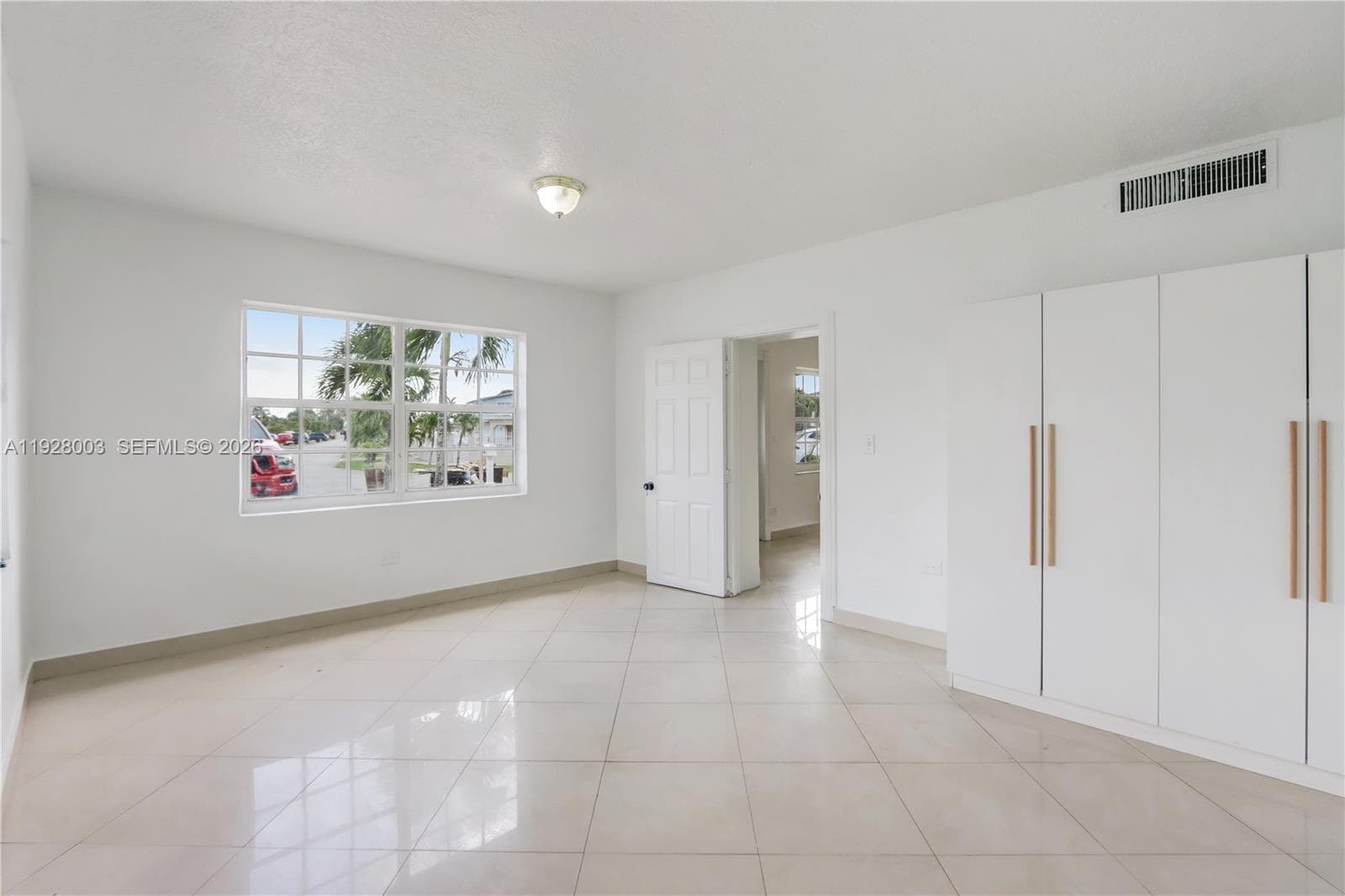 1540 E 8th Ct, Hialeah FL 33010 — 10