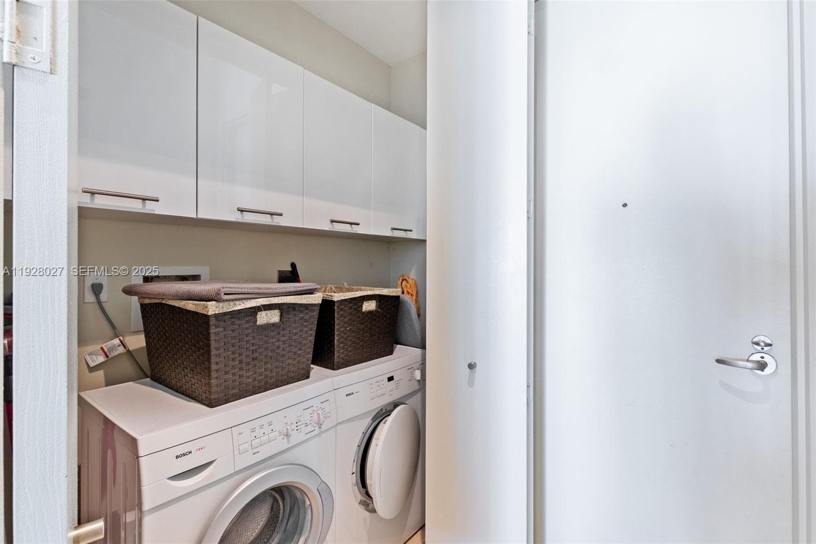 900 Brickell Key Blvd # 2002, Miami FL 33131 — 16