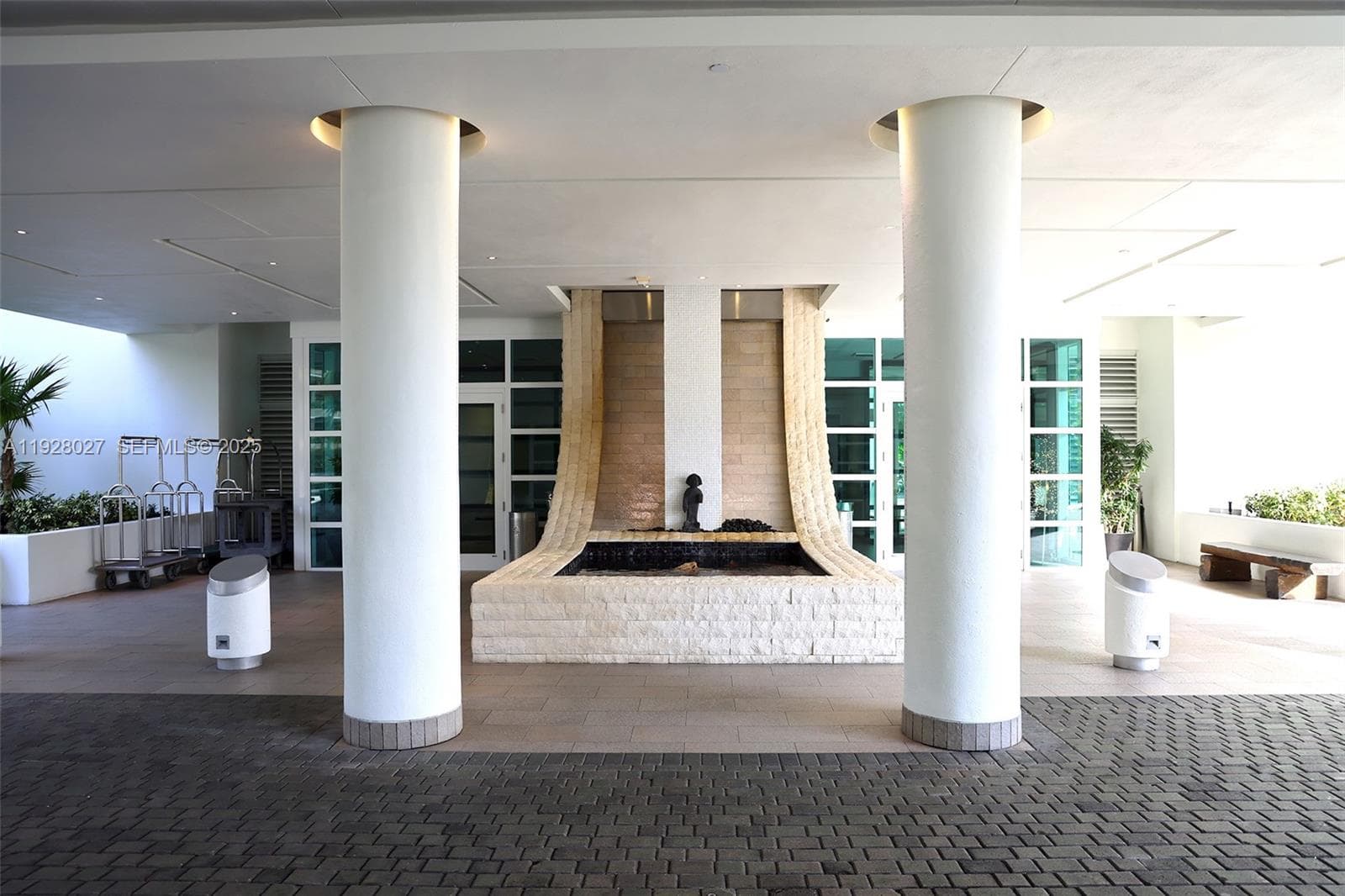 900 Brickell Key Blvd # 2002, Miami FL 33131 — 25