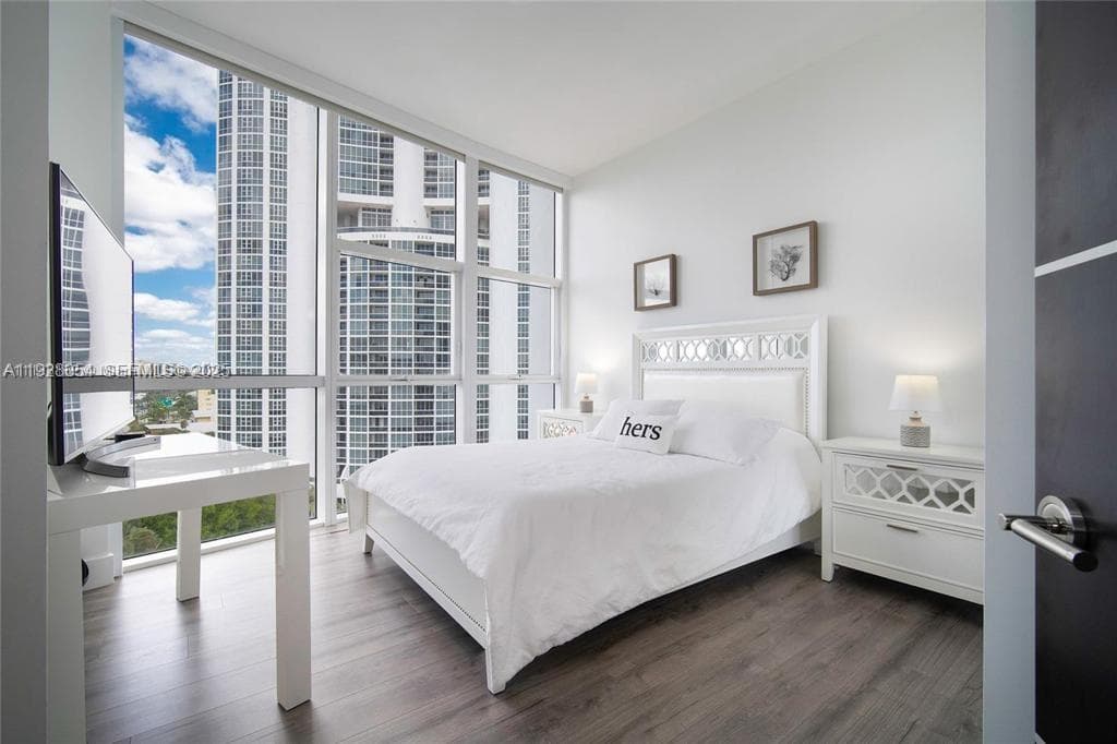 18101 Collins Ave # 1101, Sunny Isles Beach FL 33160 — 19
