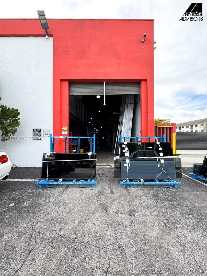 290 W 78th Rd, Hialeah FL 33014 — 13