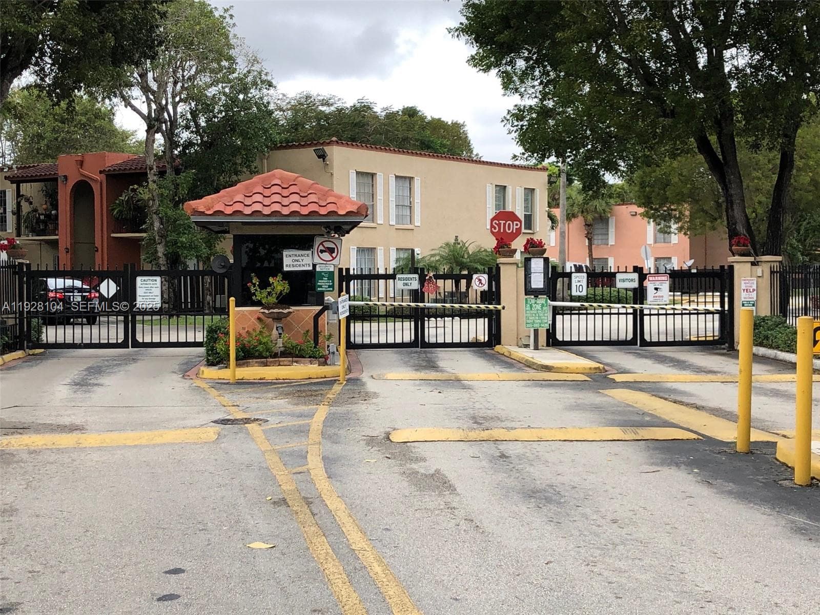 10740 N Kendall Dr # 24, Miami FL 33176 — 11