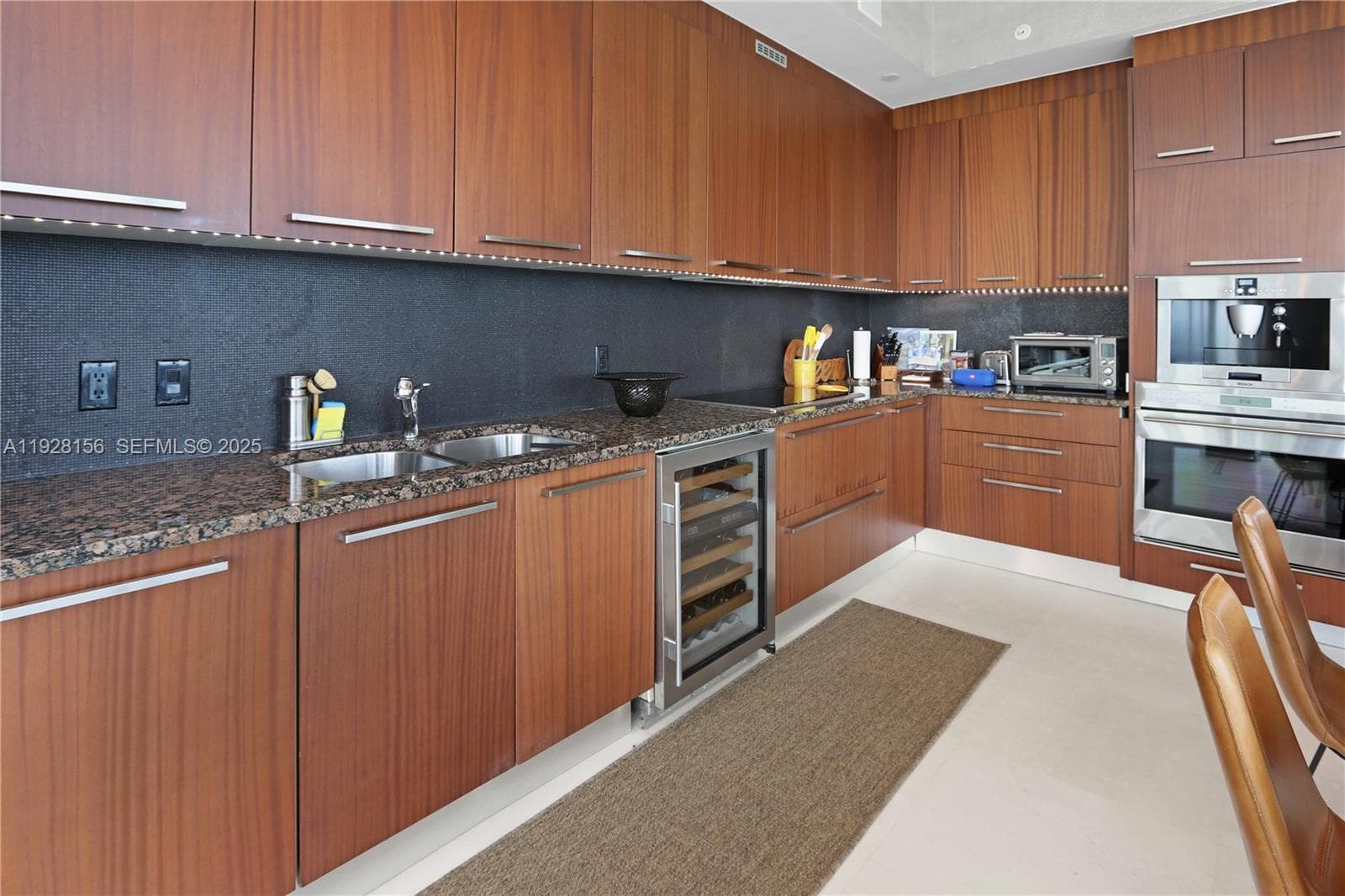 15901 Collins Ave # 1101, Sunny Isles Beach FL 33160 — 16