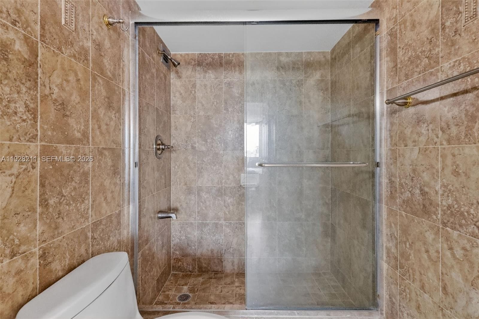 7135 Collins Ave # 1015, Miami Beach FL 33141 — 23