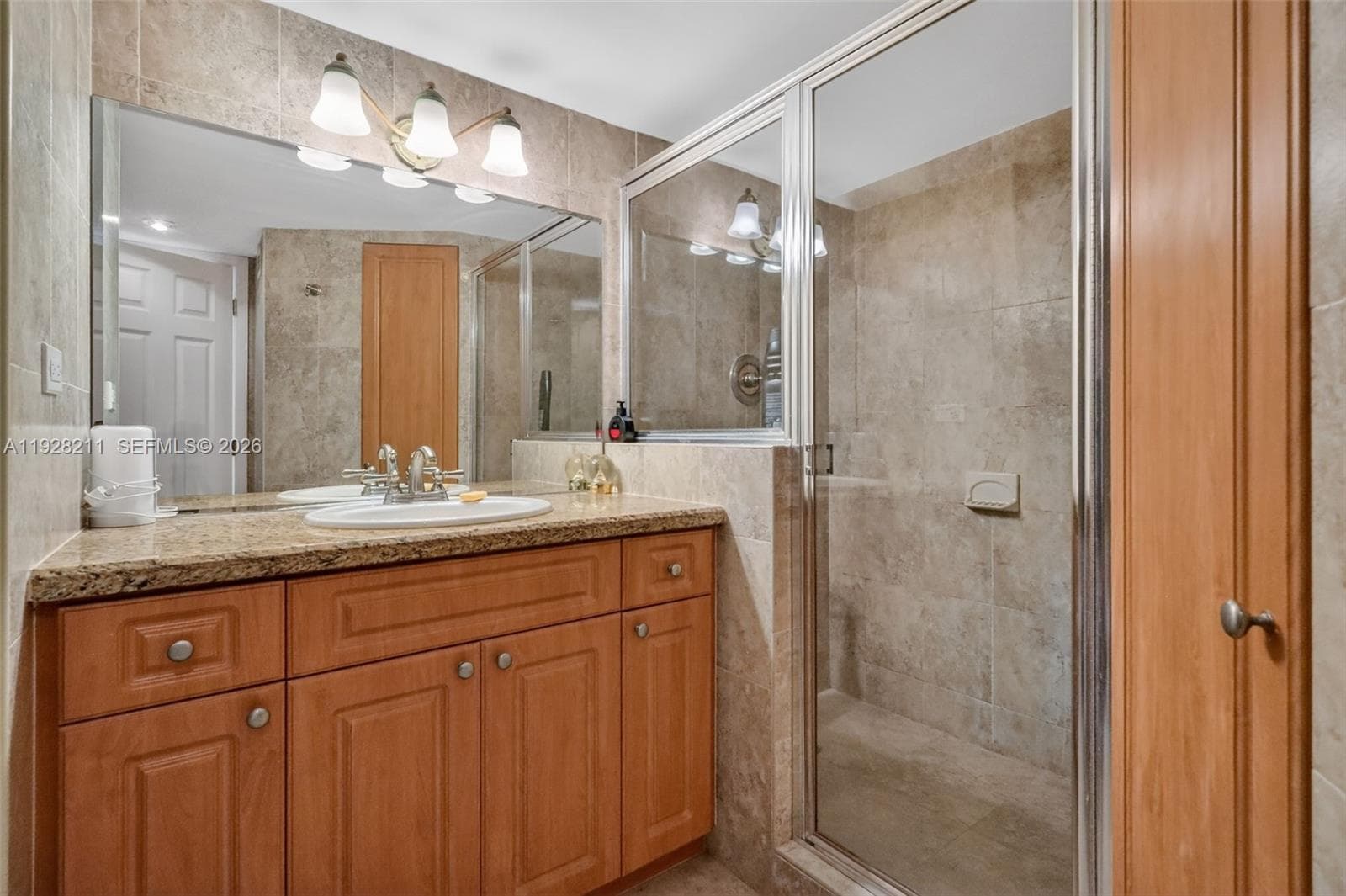 7135 Collins Ave # 1015, Miami Beach FL 33141 — 16