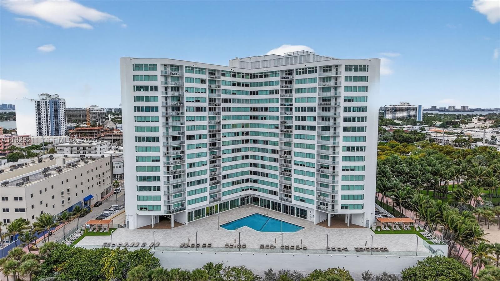 7135 Collins Ave # 1015, Miami Beach FL 33141 — 30