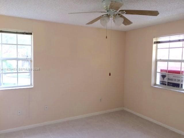 18324 NW 68 # H, Hialeah FL 33015 — 6