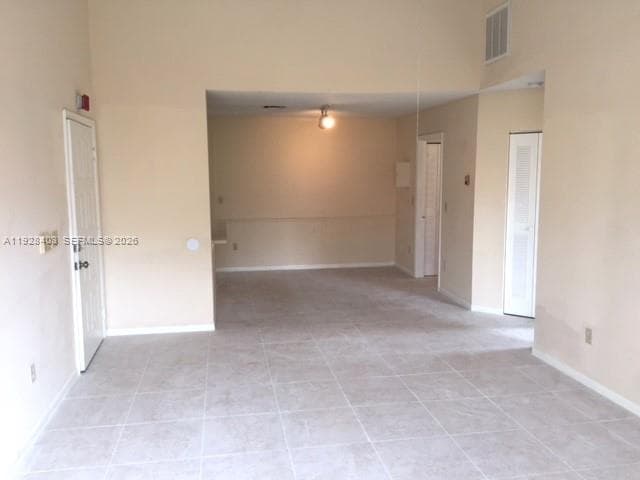 18324 NW 68 # H, Hialeah FL 33015 — 3