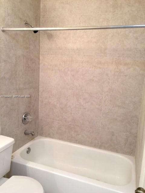 18324 NW 68 # H, Hialeah FL 33015 — 11