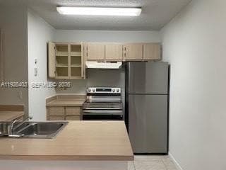 18324 NW 68 # H, Hialeah FL 33015 — 4