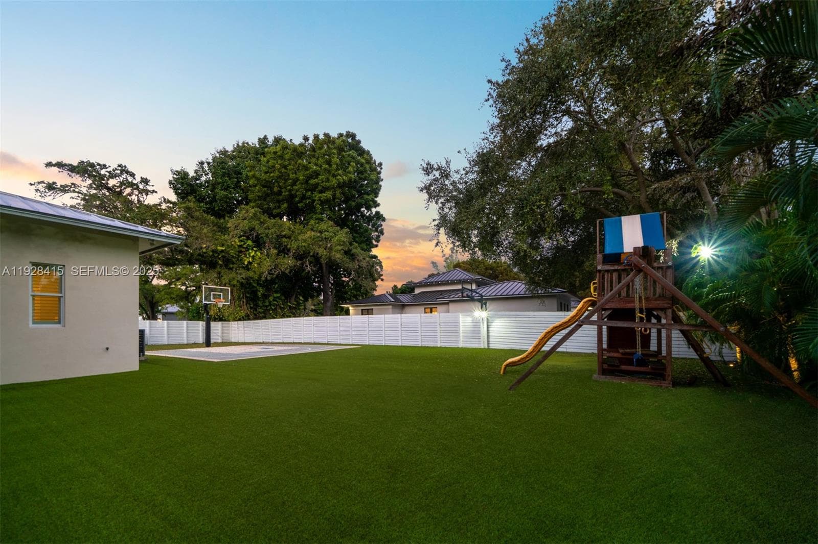 7222 SW 79th Ter, Miami FL 33143 — 43