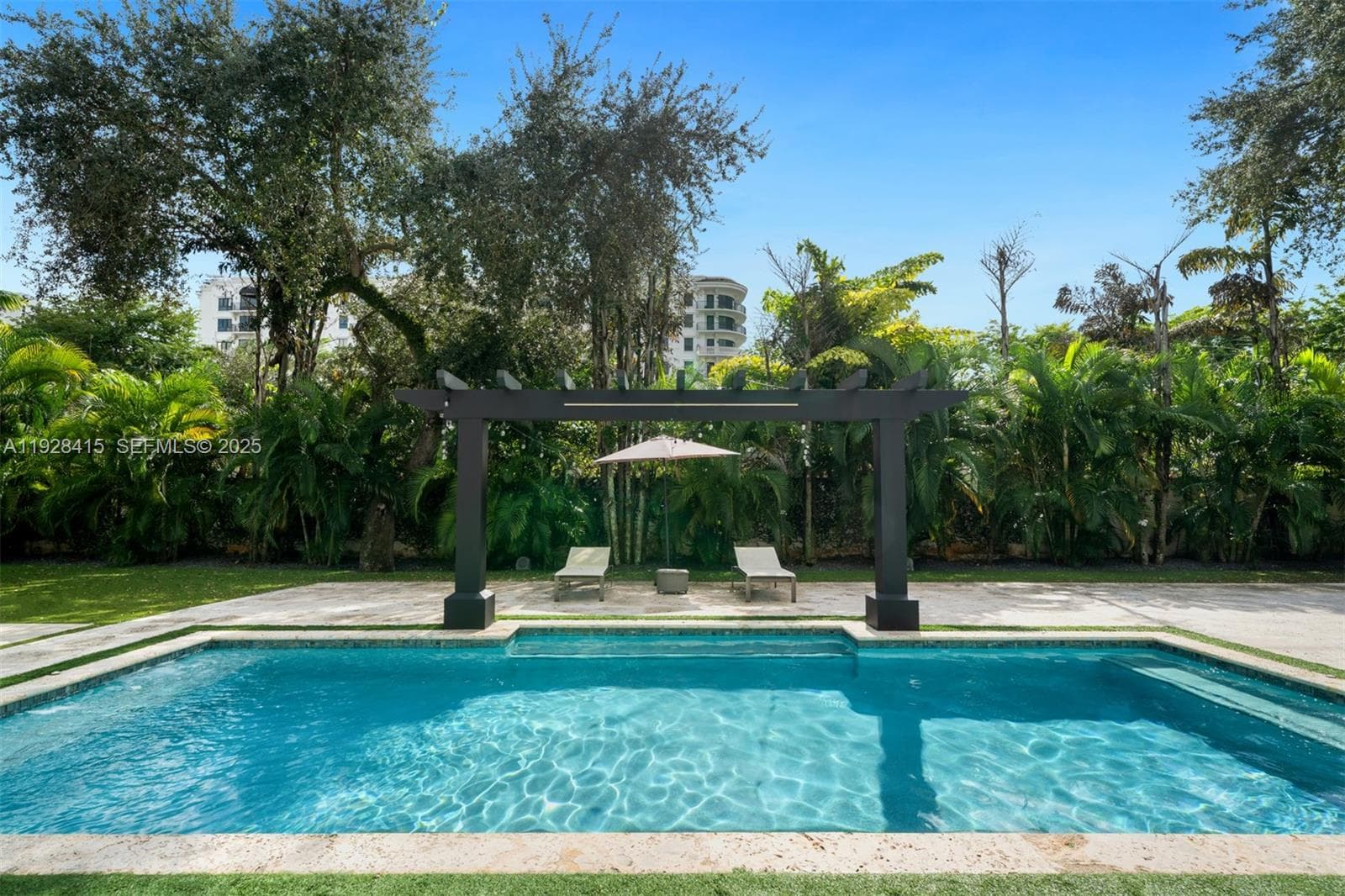 7222 SW 79th Ter, Miami FL 33143 — 26