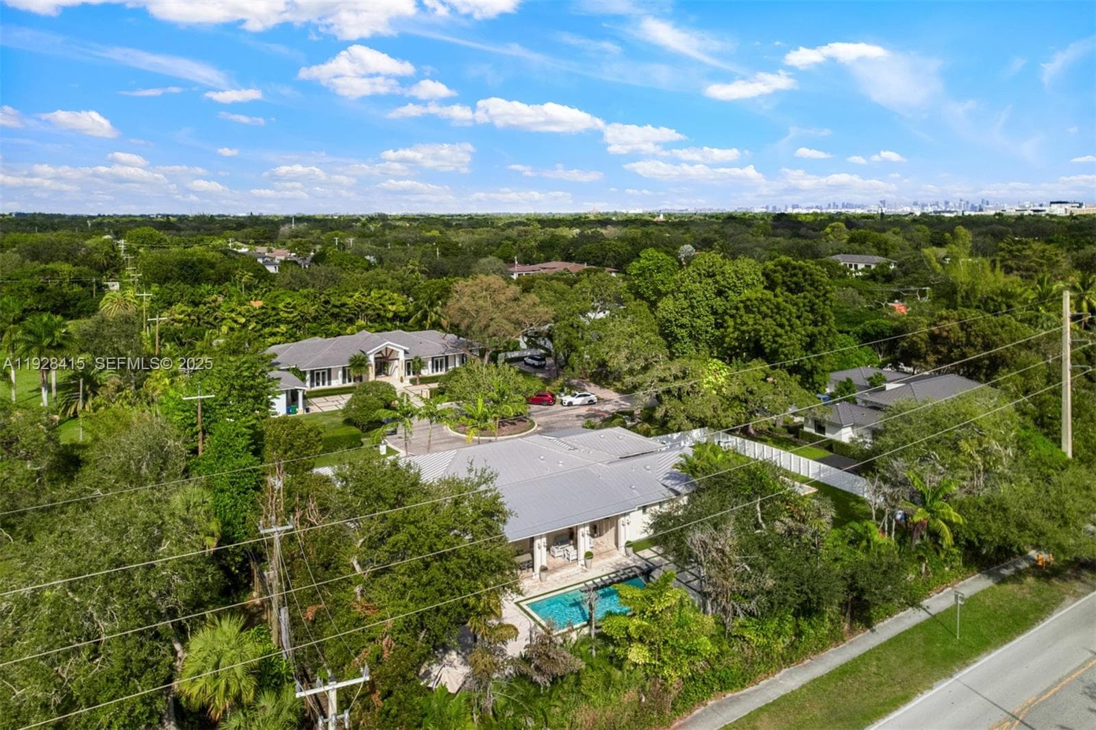 7222 SW 79th Ter, Miami FL 33143 — 34
