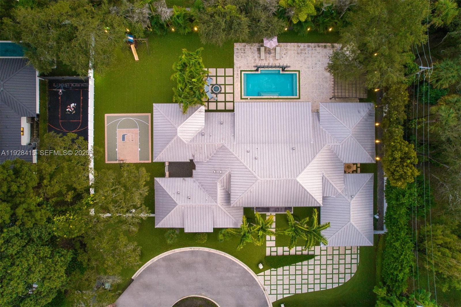 7222 SW 79th Ter, Miami FL 33143 — 35
