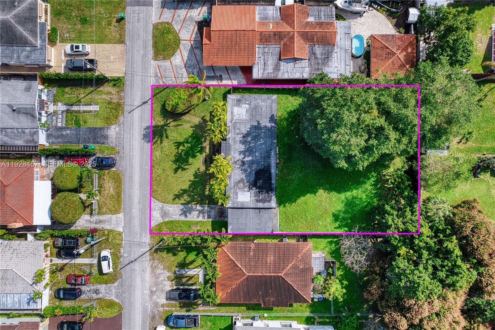 6550 SW 27th St, Miami FL 33155 — 7