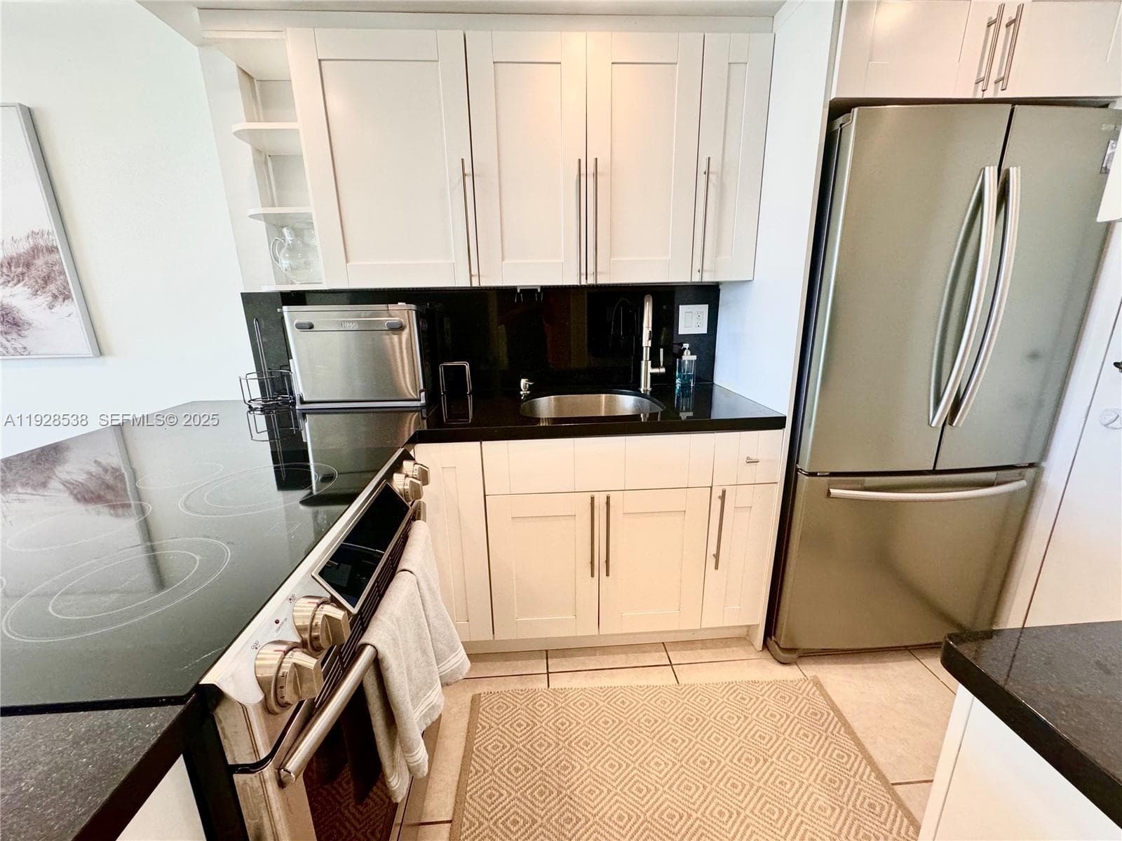 2899 Collins Ave # 1004, Miami Beach FL 33140 — 2