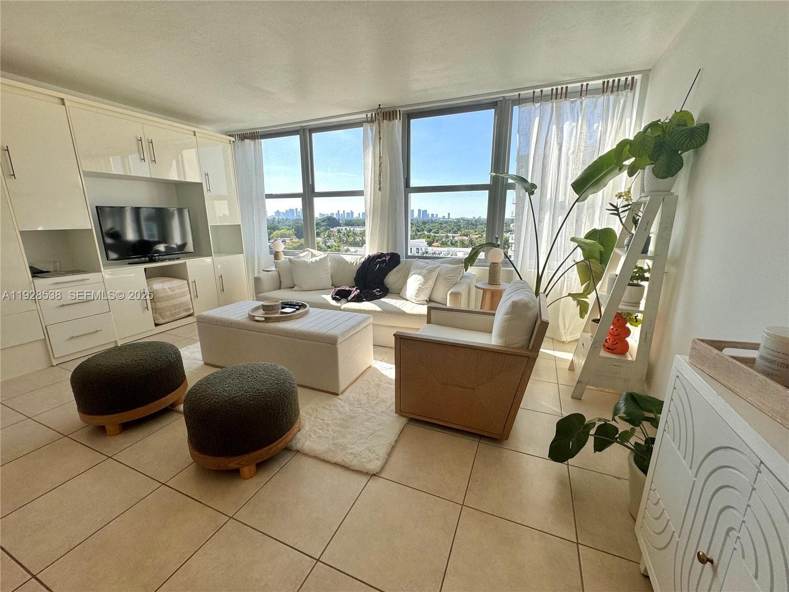2899 Collins Ave # 1004, Miami Beach FL 33140 — 4