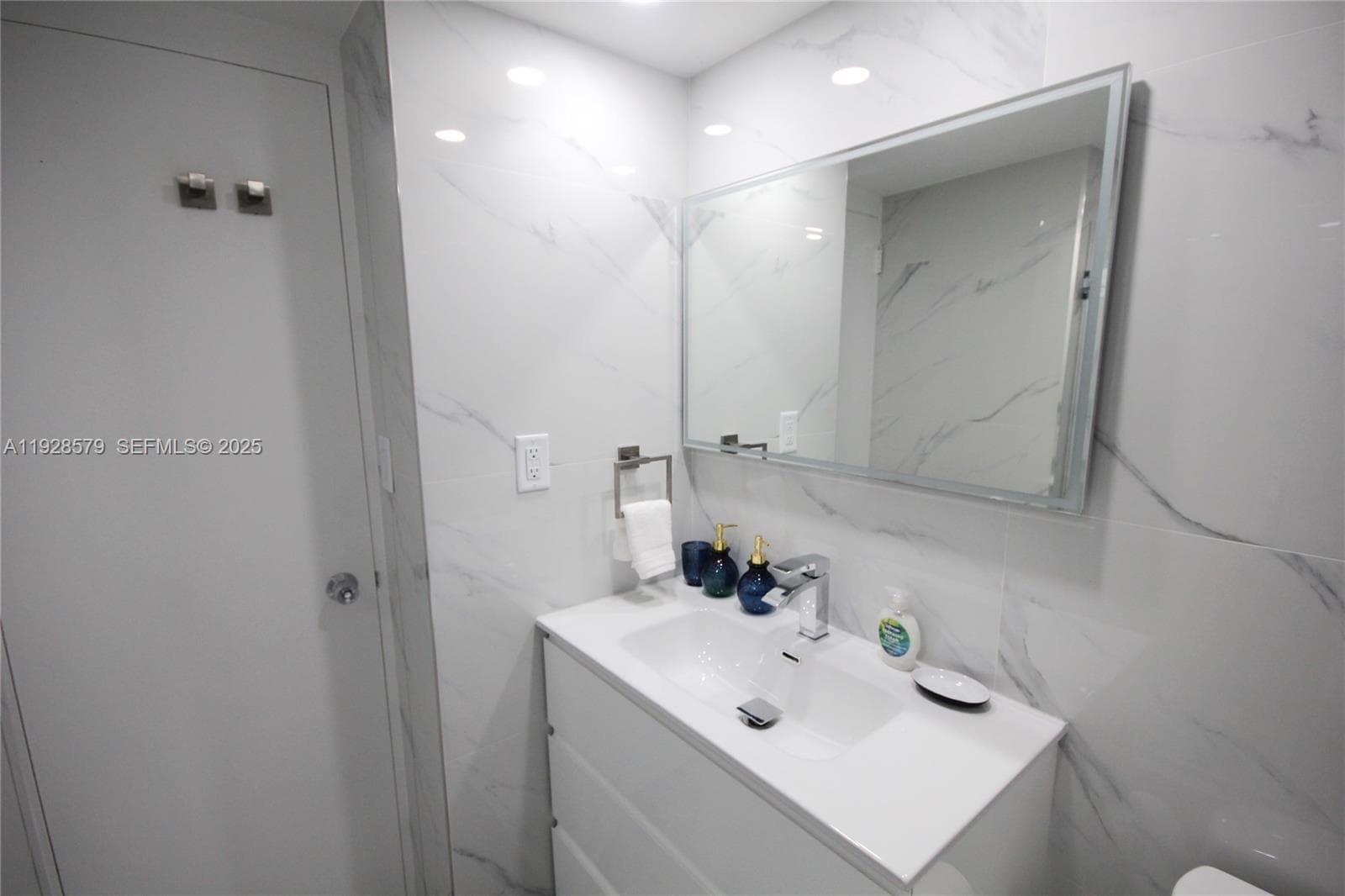 Seacoast 5151 Condo, Miami Beach, FL — 17