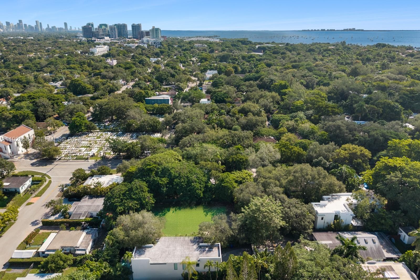 3729 Kumquat Ave, Miami FL 33133 — 8