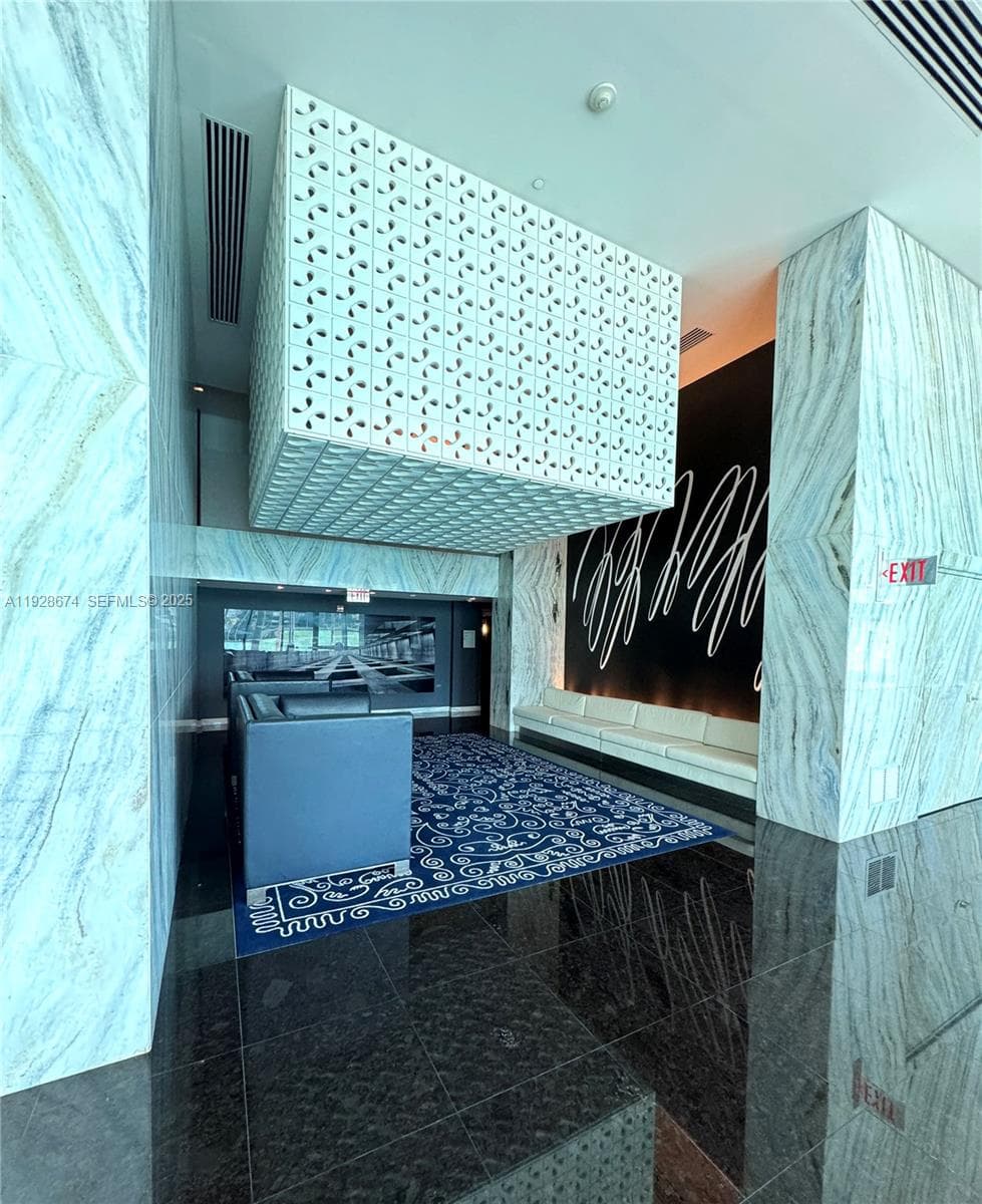335 S Biscayne Blvd # 2403, Miami FL 33131 — 23