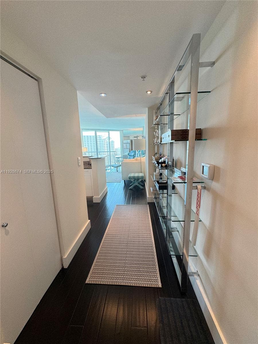 335 S Biscayne Blvd # 2403, Miami FL 33131 — 2