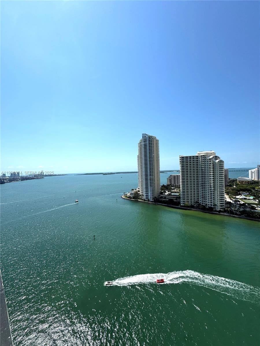 335 S Biscayne Blvd # 2403, Miami FL 33131 — 19
