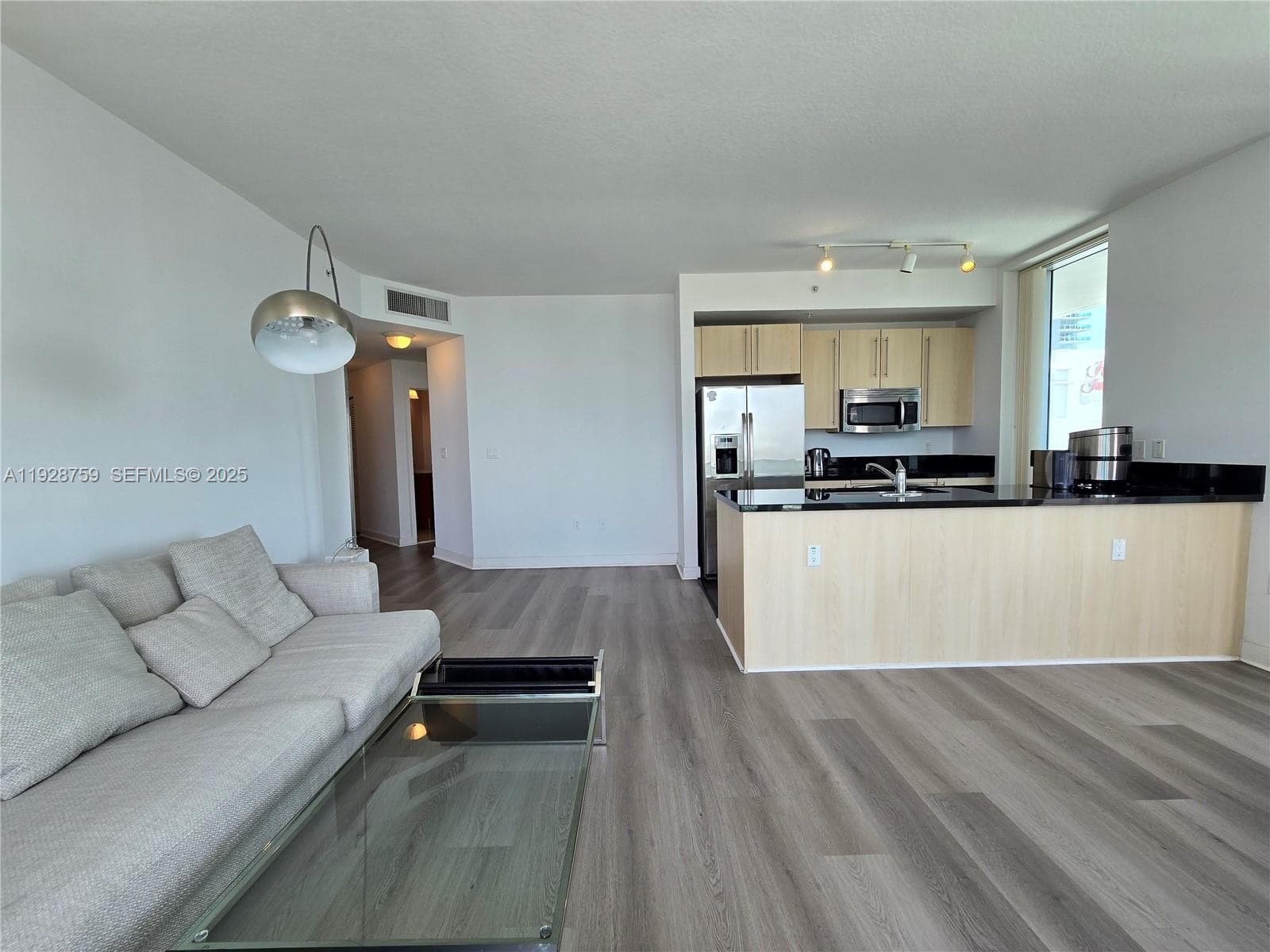 79 SW 12th St, Miami FL 33130 — 7
