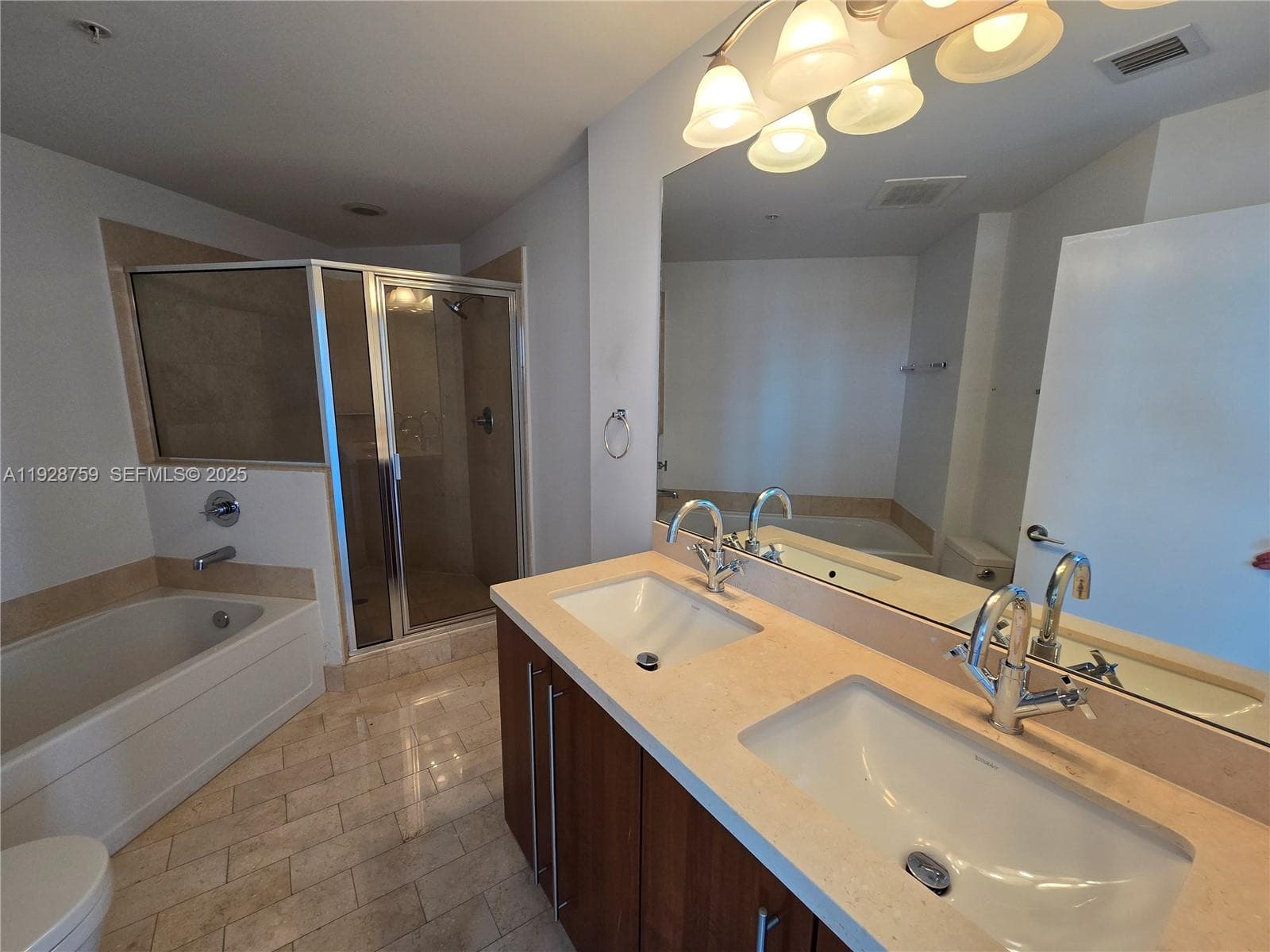 79 SW 12th St, Miami FL 33130 — 9