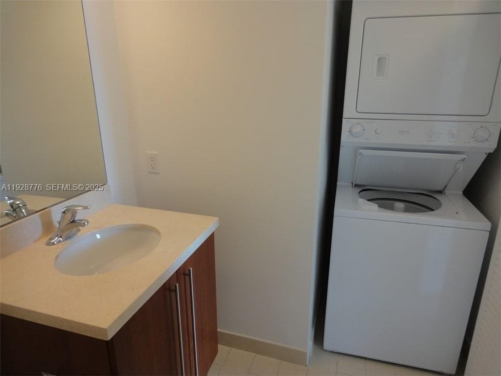 79 SW 12th St # 1203S, Miami FL 33130 — 14
