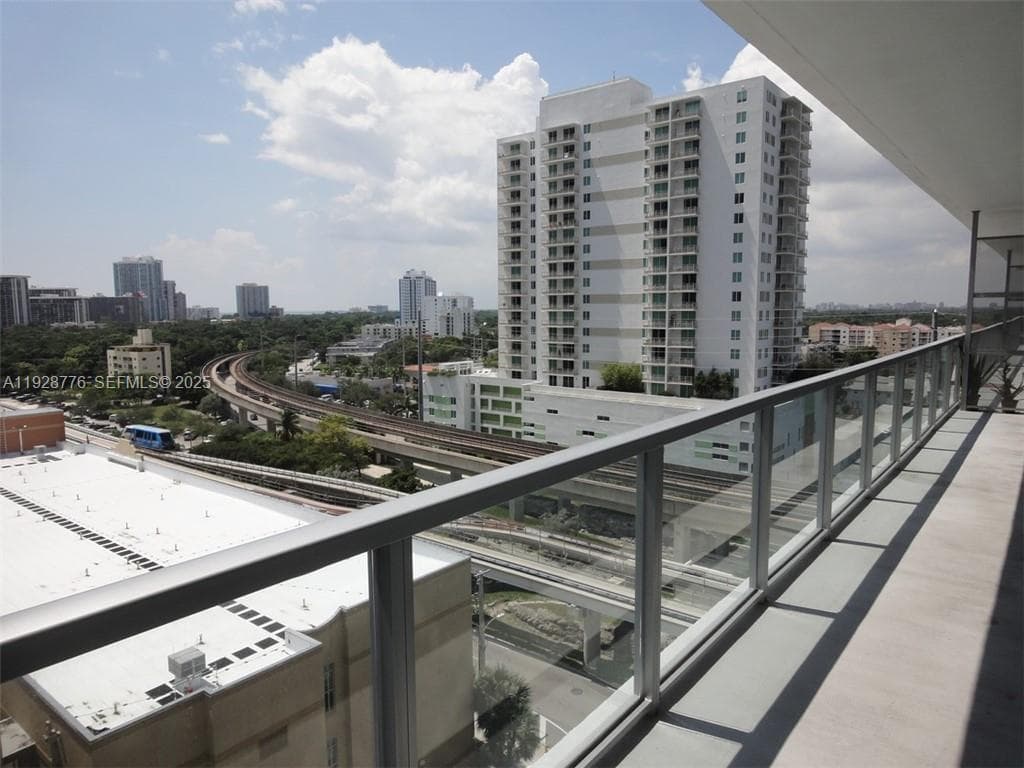 79 SW 12th St # 1203S, Miami FL 33130 — 18