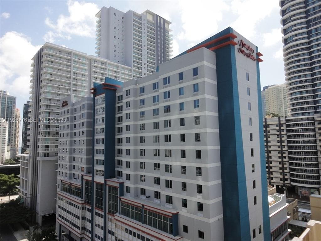 79 SW 12th St # 1203S, Miami FL 33130 — 19
