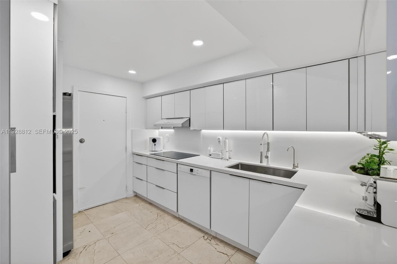 9250 W Bay Harbor Dr # 5D, Bay Harbor Islands FL 33154 — 22