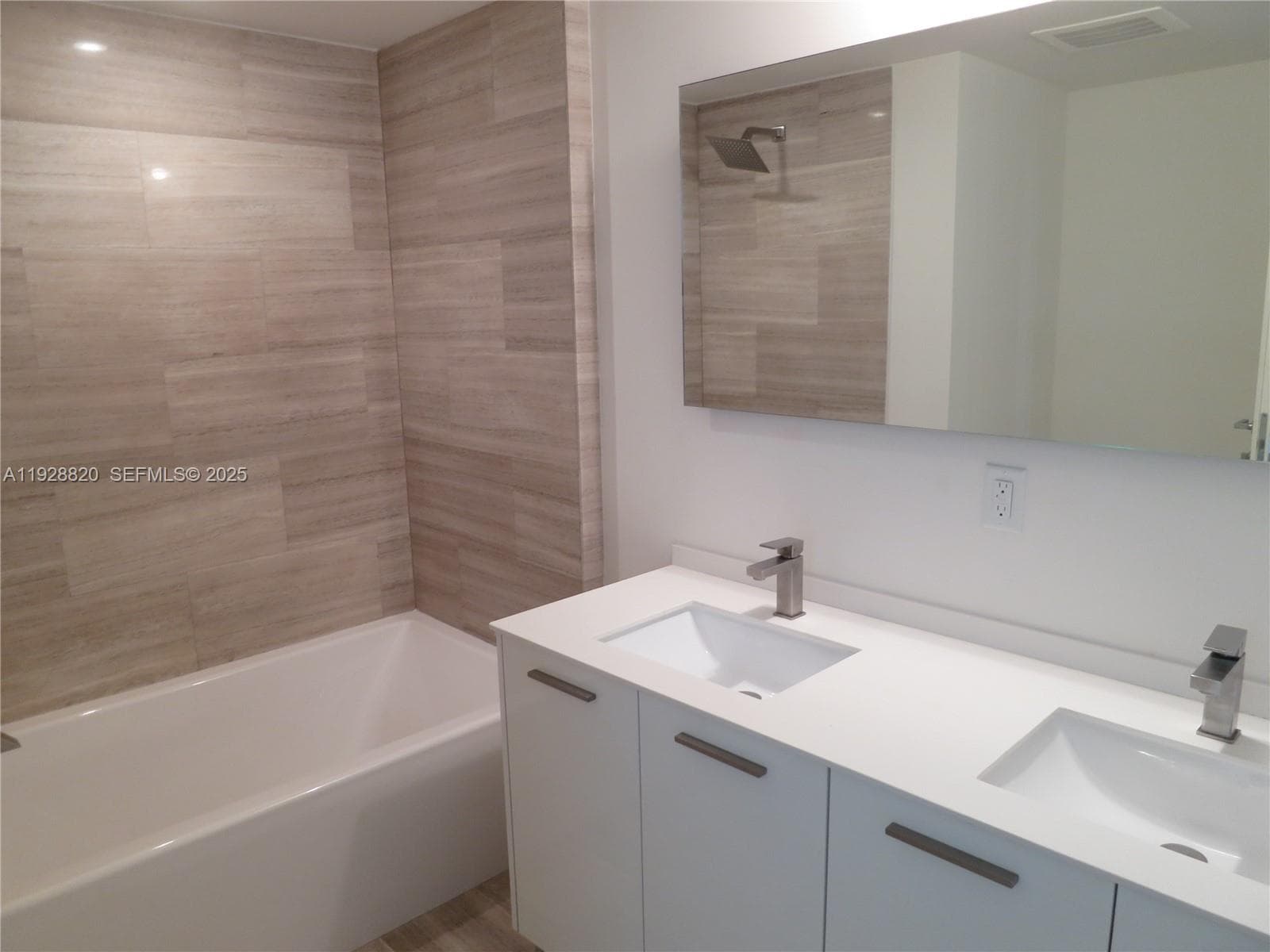 1300 BRICKELL BAY DR # 1100, Miami FL 33131 — 4