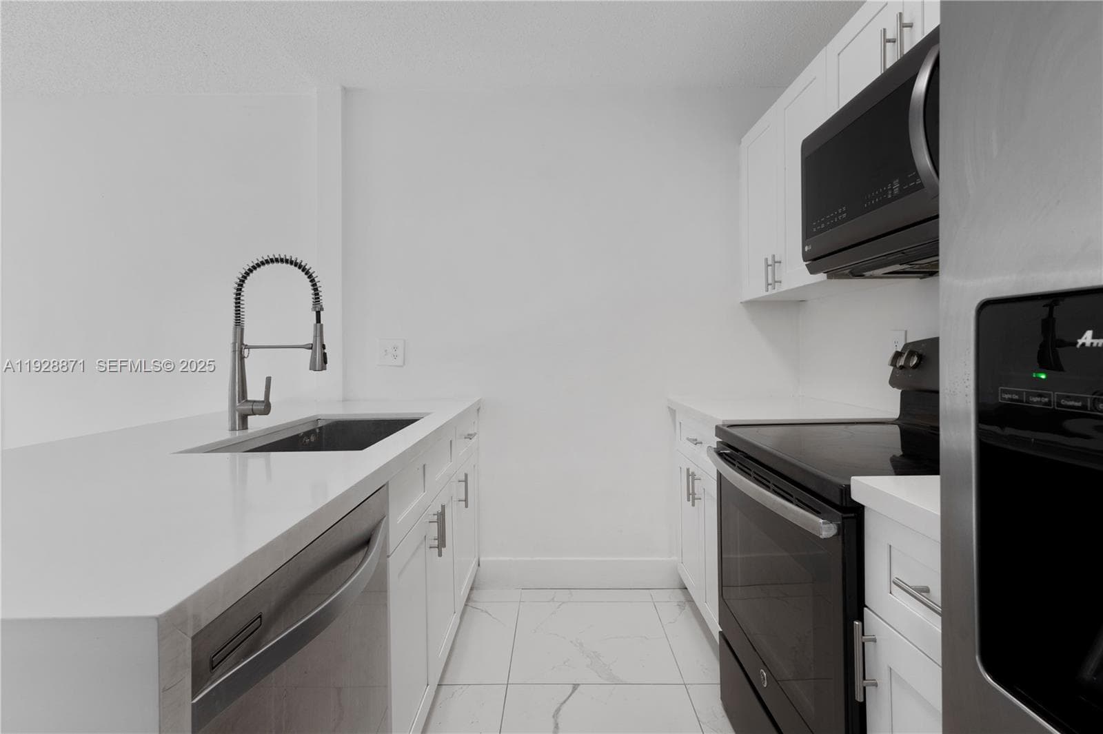 6580 W 27th Ct # 21, Hialeah FL 33016 — 3