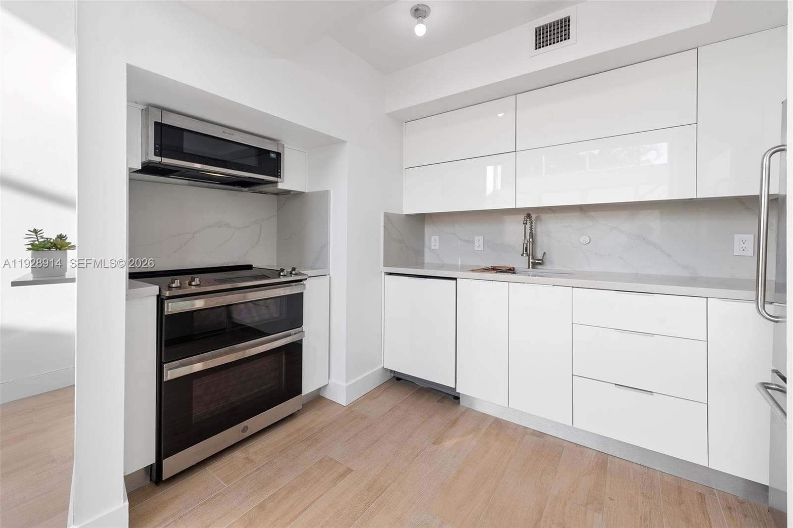 221 Jefferson Ave # 2, Miami Beach FL 33139 — 3