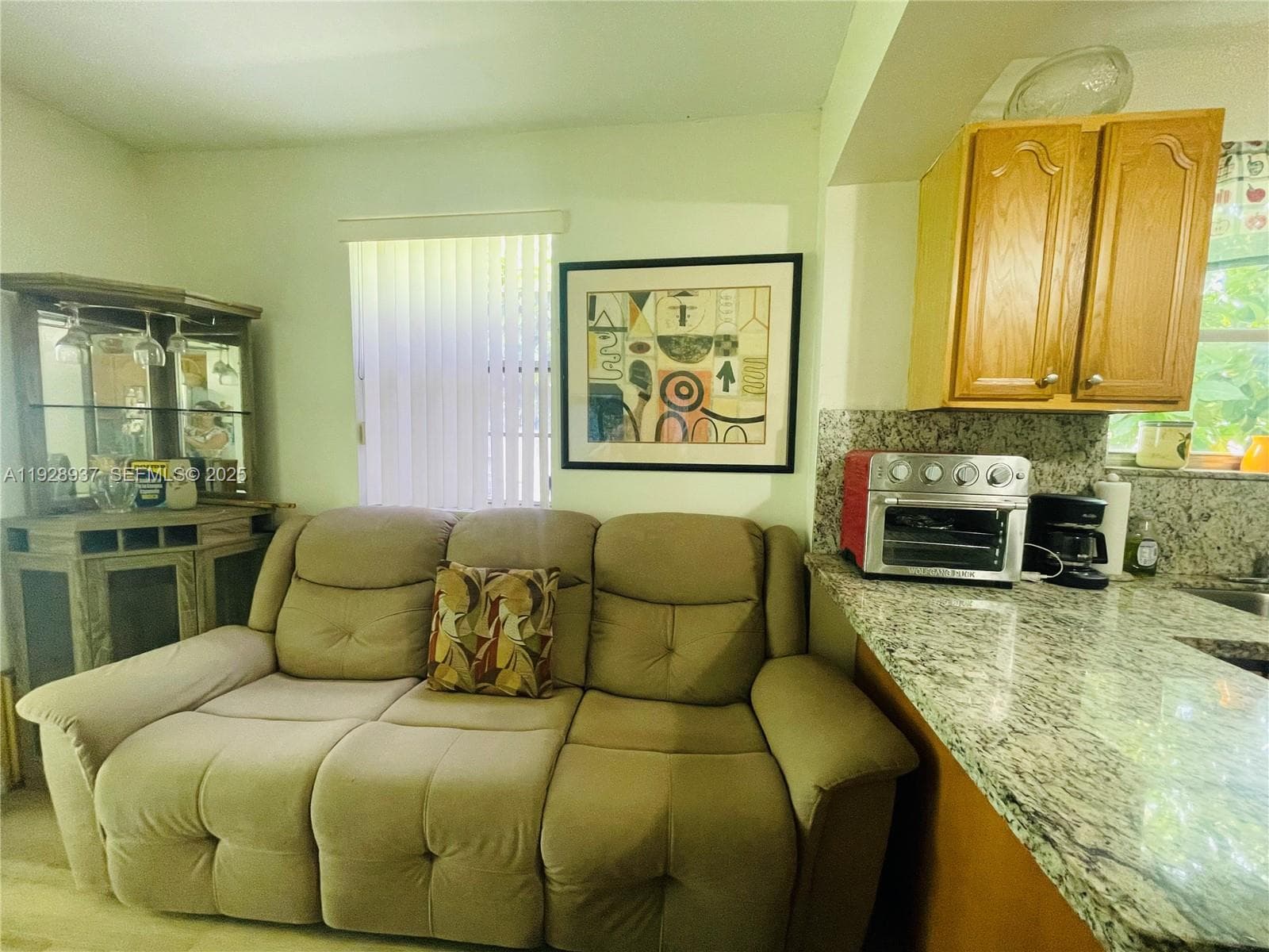 2045 NW 34th St, Miami FL 33142 — 8