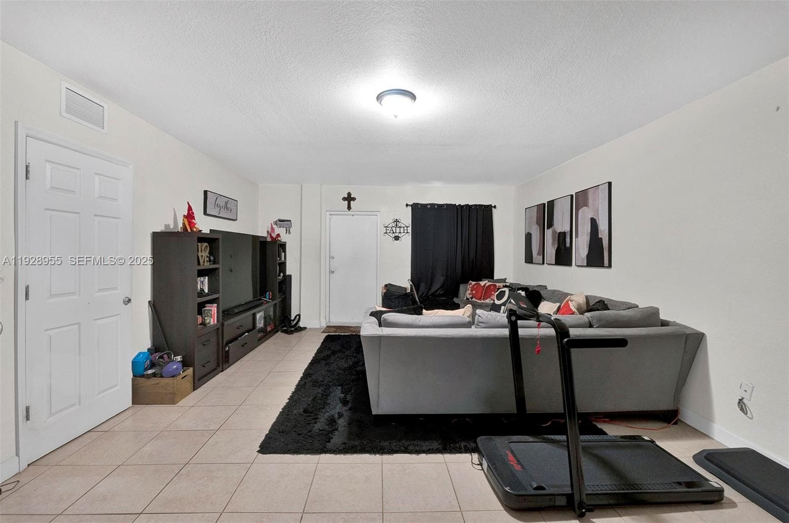 1910 NW 72nd St, Miami FL 33147 — 22