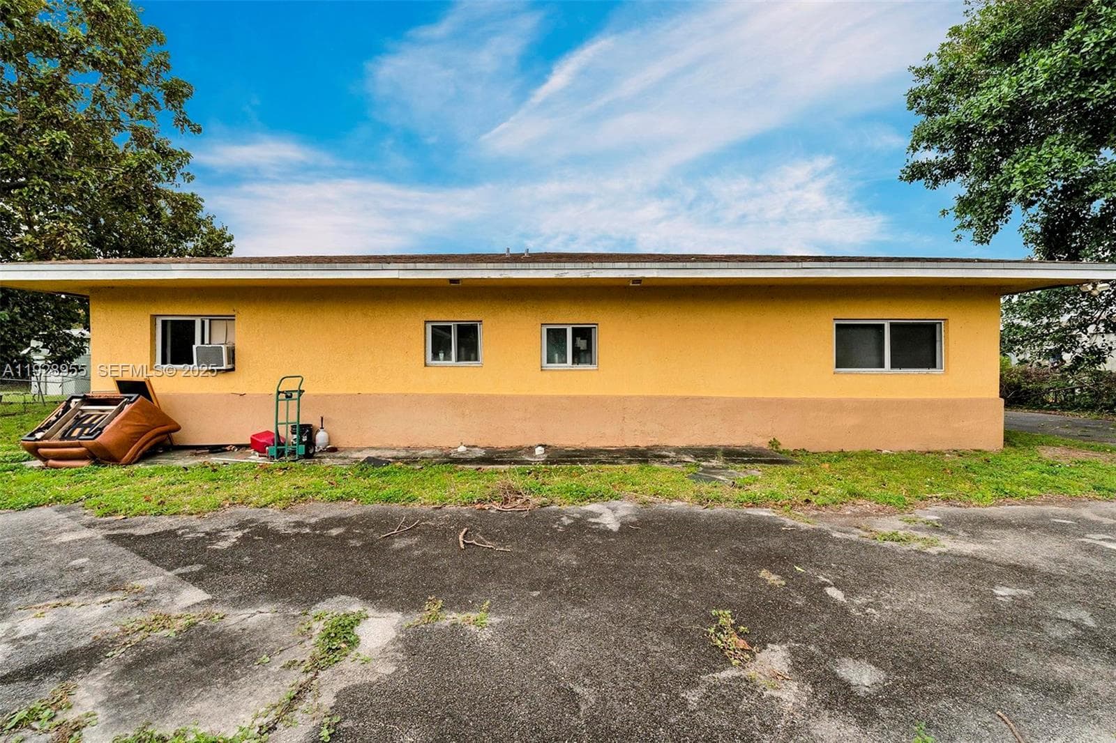1910 NW 72nd St, Miami FL 33147 — 28