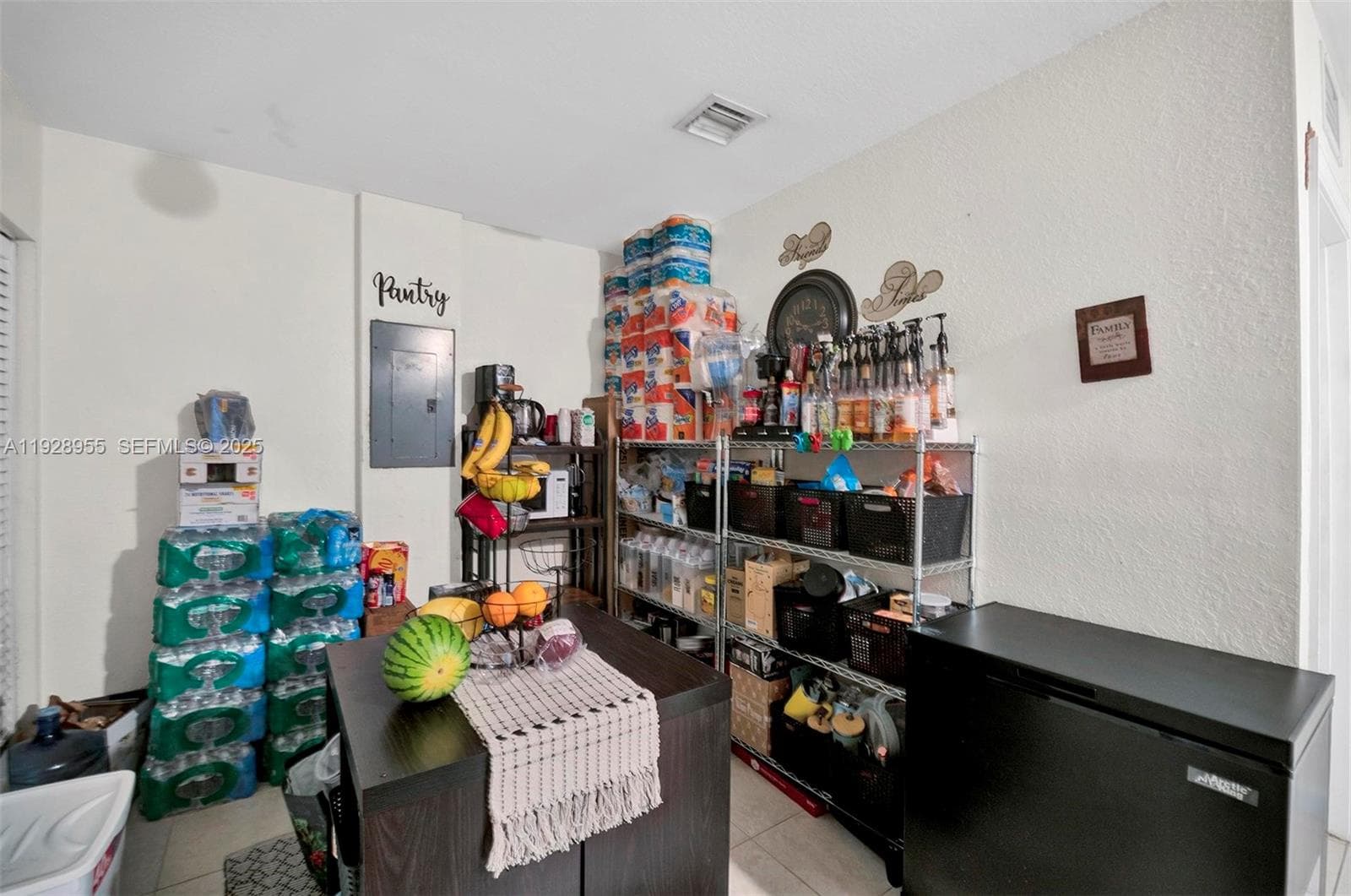 1910 NW 72nd St, Miami FL 33147 — 10