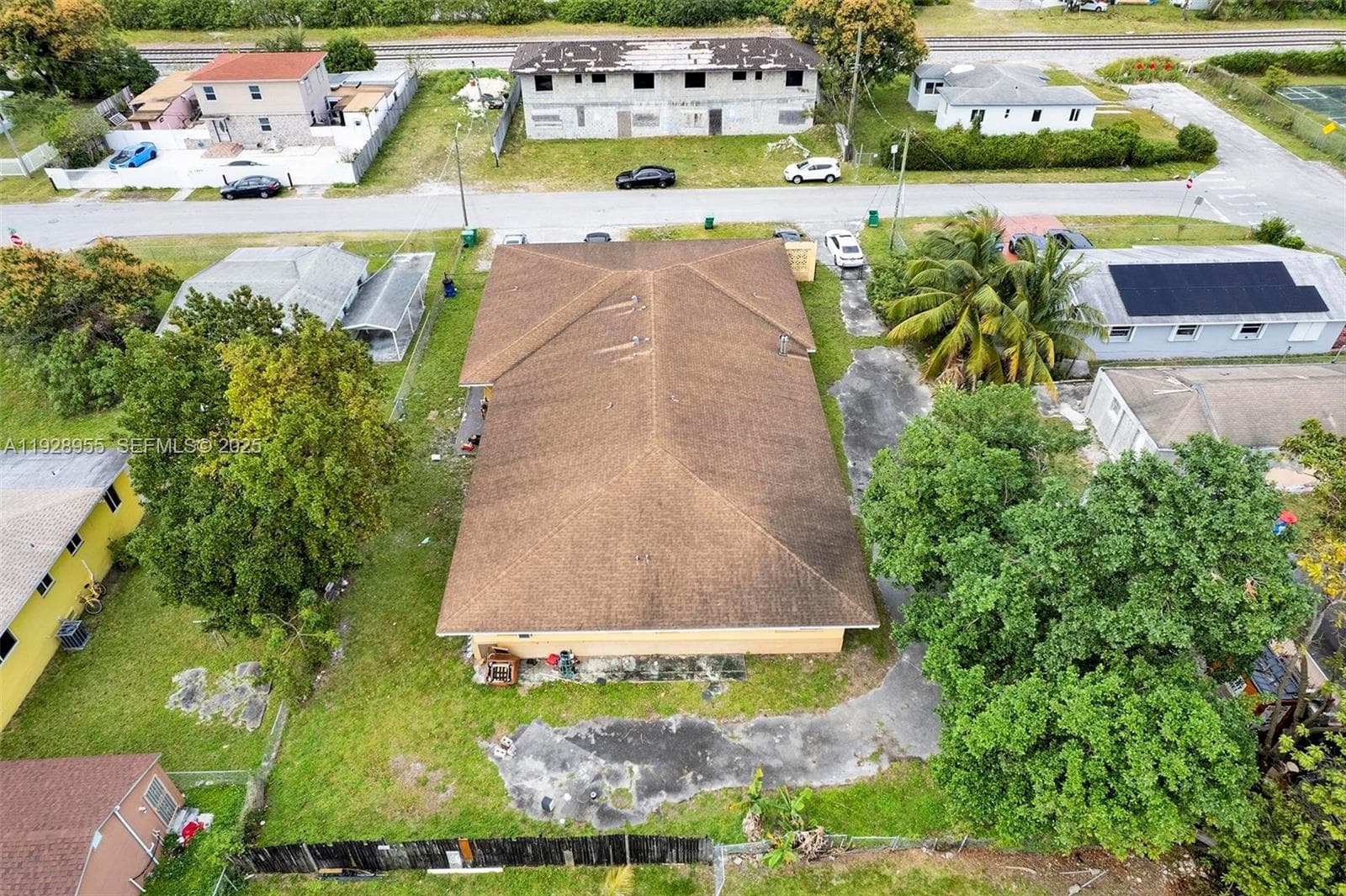 1910 NW 72nd St, Miami FL 33147 — 35