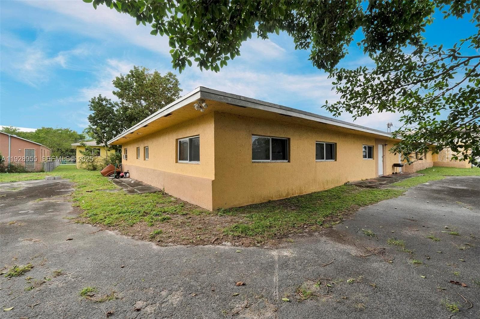 1910 NW 72nd St, Miami FL 33147 — 29
