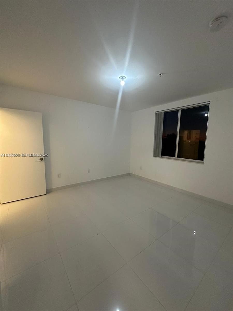 2651 NE 212th Ter # 400, Miami FL 33180 — 4
