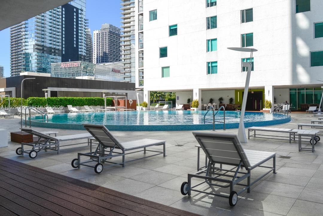 55 SE 6th St # 2110, Miami FL 33131 — 13