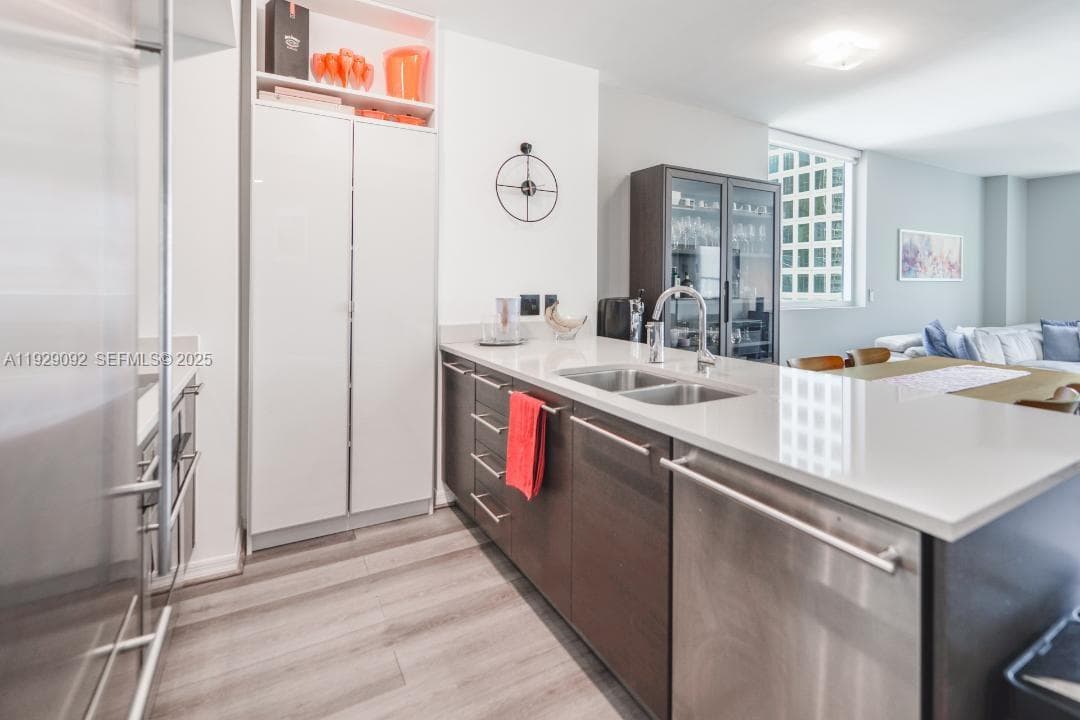 55 SE 6th St # 2110, Miami FL 33131 — 9