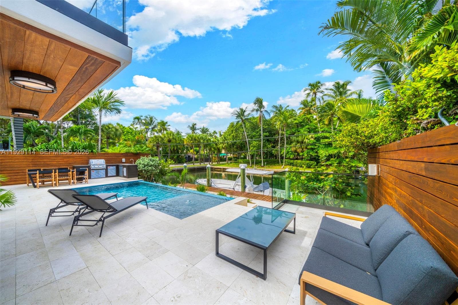 1815 Fairhaven Pl, Miami FL 33133 — 3