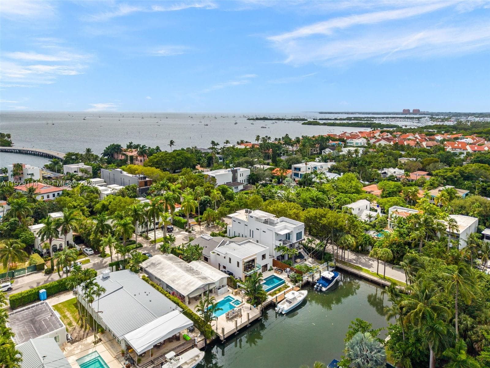 1815 Fairhaven Pl, Miami FL 33133 — 54